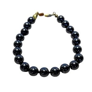 Hematite NonMagnetic Bracelet with screw closure.